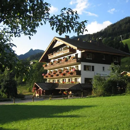 Hotel Esprit Montagne 3*
